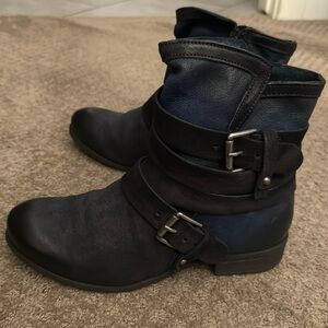 MIZ MOOZ SAVVY BOOT- MIDNIGHT BLUE.